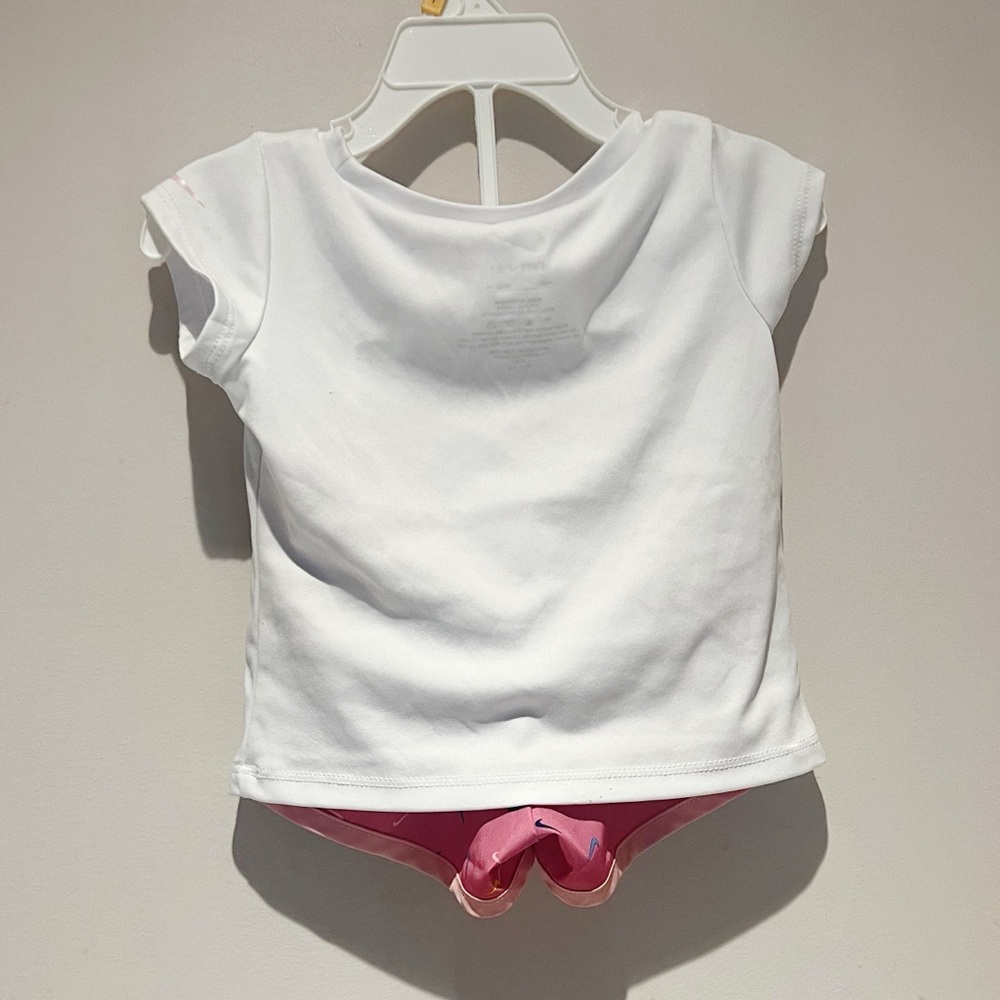 Nike dri-fit, shorts and tee set - Picture 5 of 9